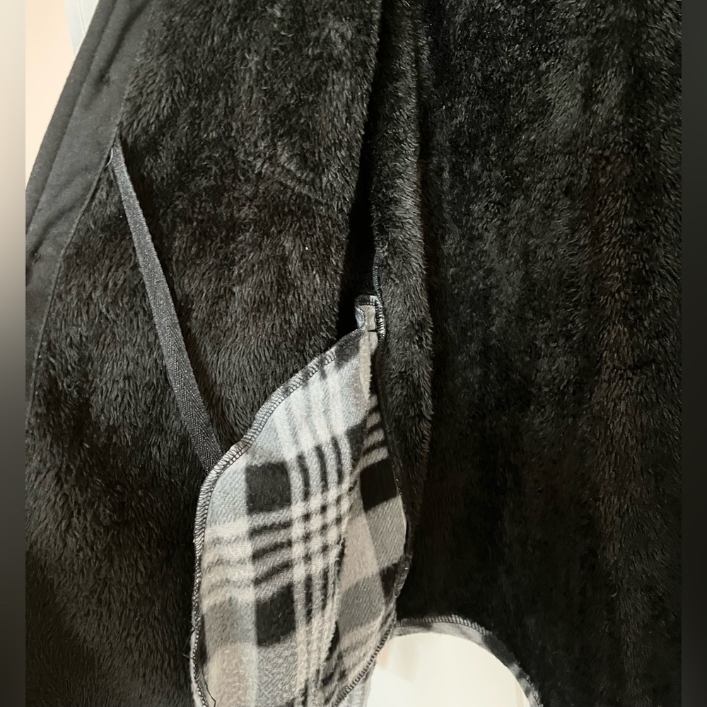 Sherpa Lined Plaid Shacket Men’s Black Grey Fleece Jacket Size M - Picture 4 of 10